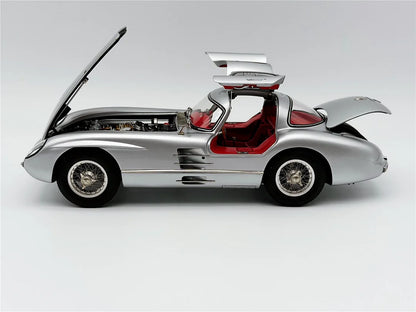 Limited Edition CMC Mercedes Benz 300 SLR Uhlenhaut cupé 1955